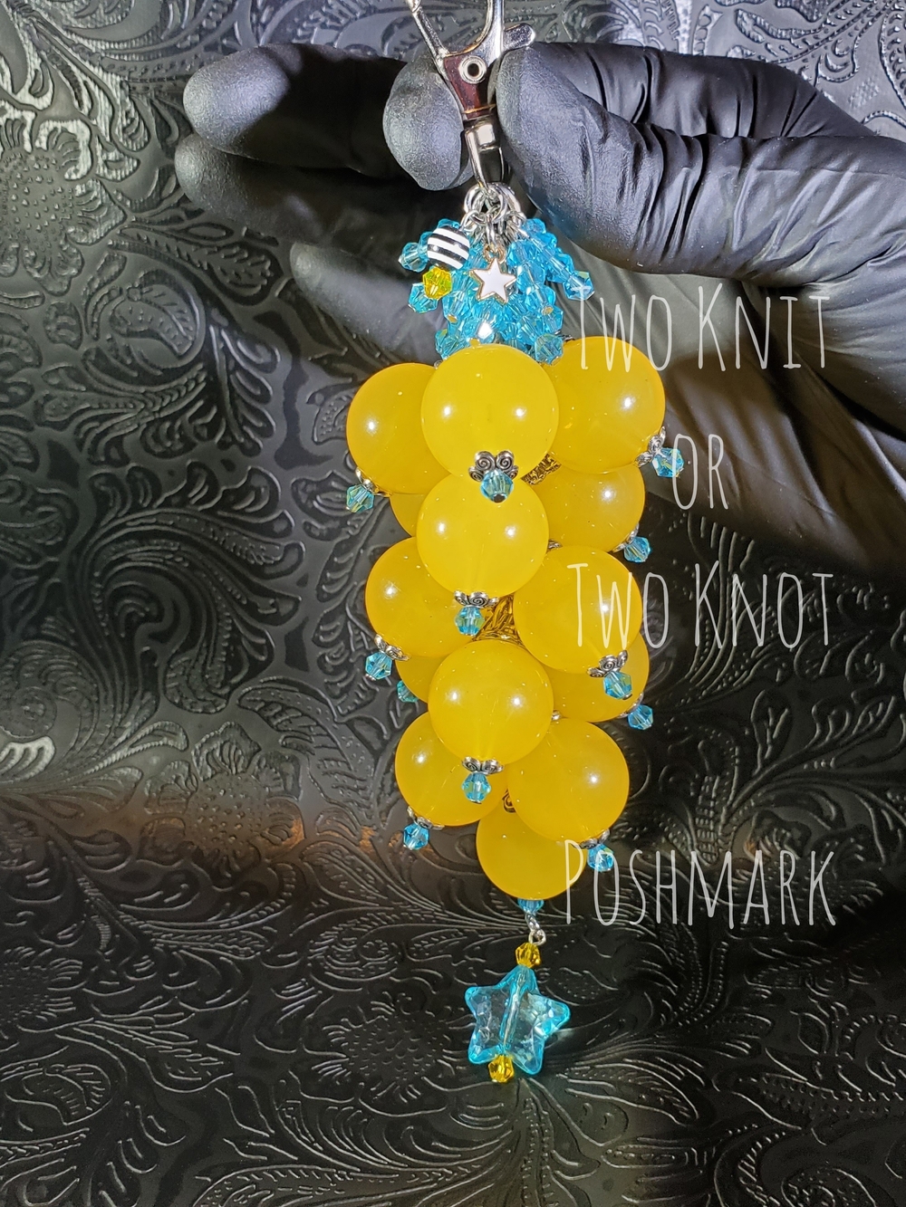 NWT Handmade Yellow Beaded Grape Cluster Keys Card Holder Purse Bag Zipper Charm